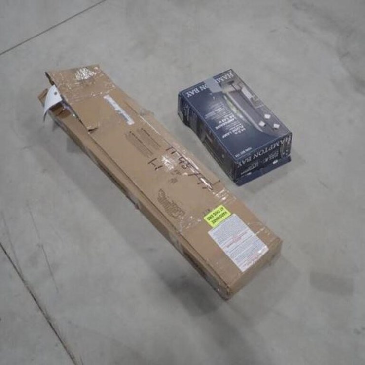 Qty Of (2) Maxxmar 35 In. x 40 In. Blinds