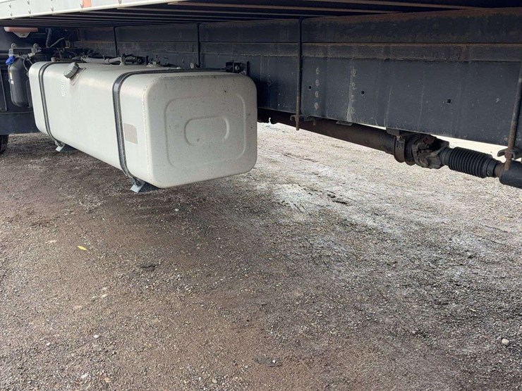 2018-isuzu-ftr-image-12