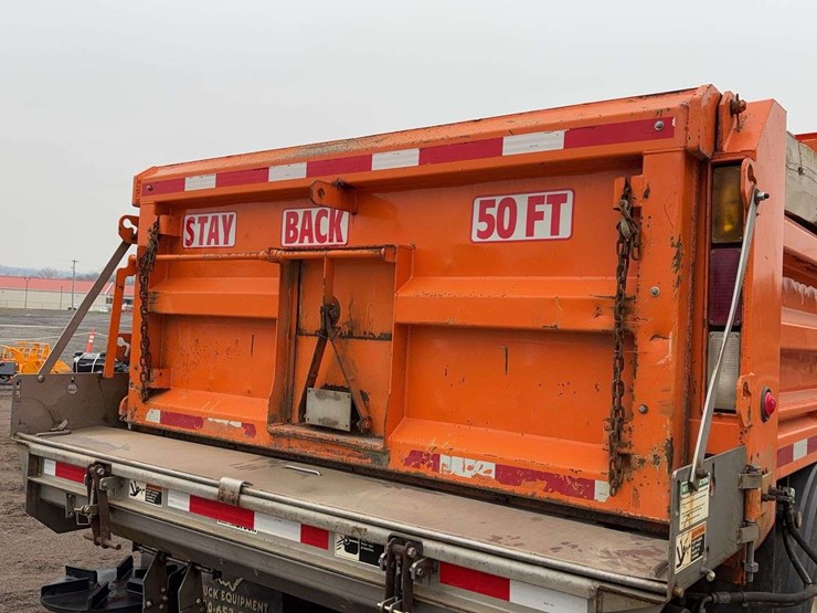 2004-international-7400-image-13