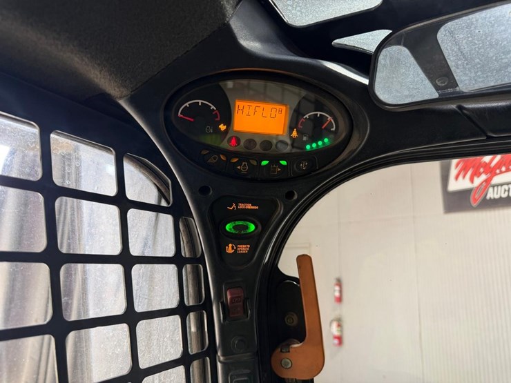 2019-bobcat-t770-image-24