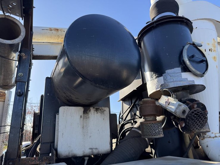 2002-vactor-2100-image-54