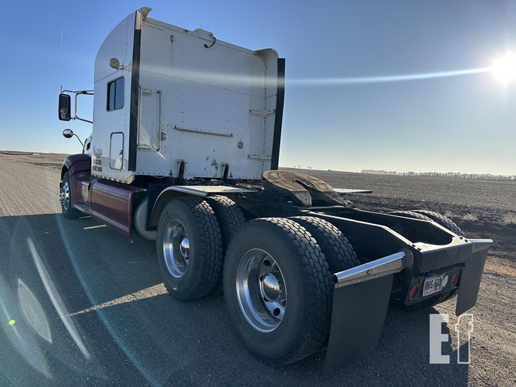 2014-peterbilt-386-image-12