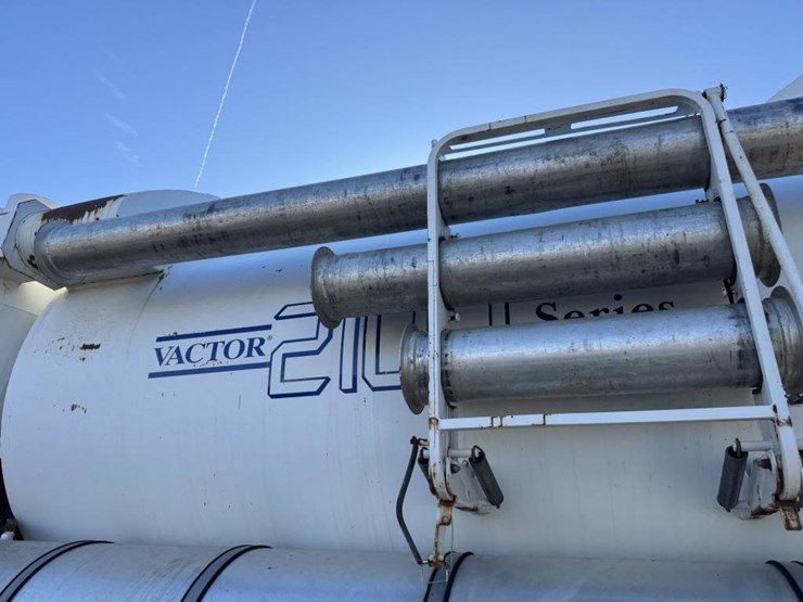 2002-vactor-2100-image-46