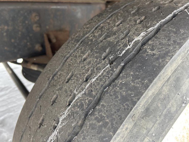 #1042-•-2000-volvo-quad-axle-dump-truck-image-64