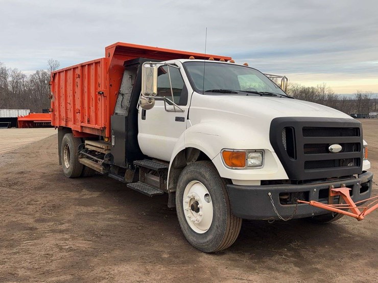 ford-f750-image-2