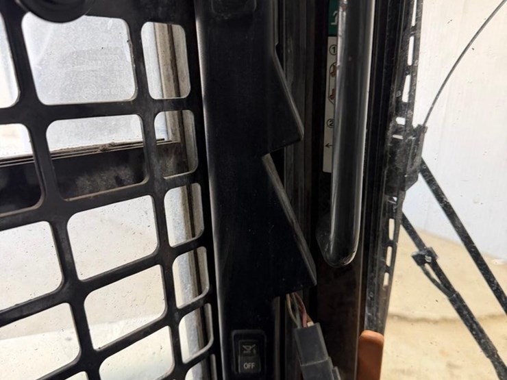 2022-bobcat-s850-image-21