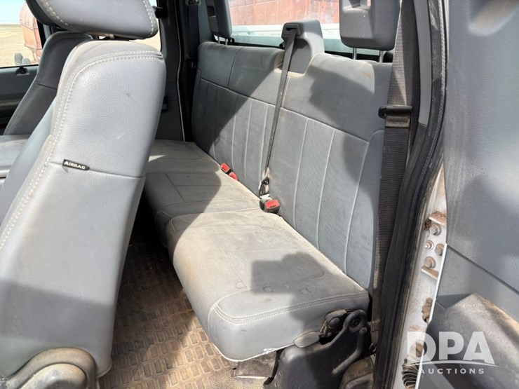 2011-ford-f550-image-57