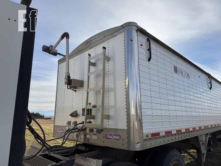 2014-wilson-grain-trailer-image-25