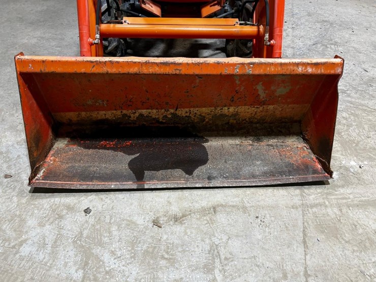 2014-kubota-l3901hst-image-9