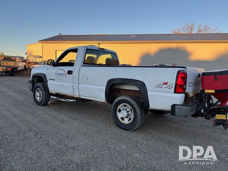 2006-chevrolet-2500hd-image-17