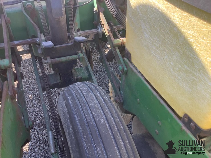 john-deere-7200-image-18