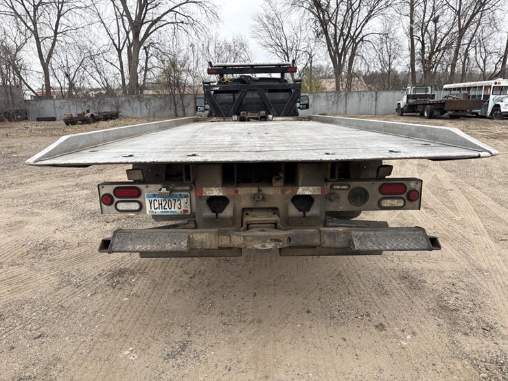 ford-f550-xlt-image-4