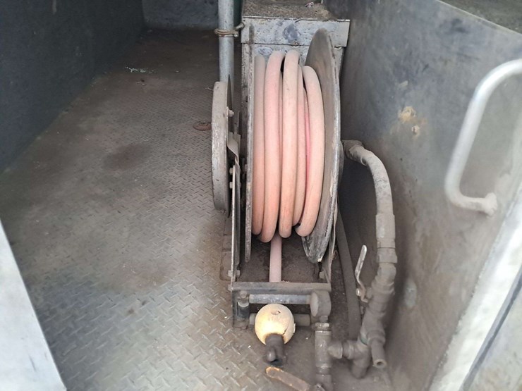 2009-ford-f750-image-14