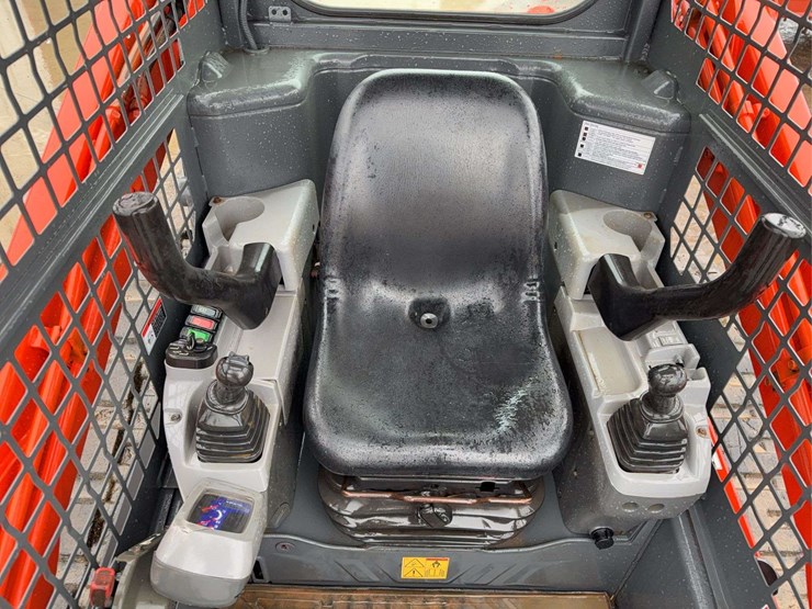 2015-kubota-svl75-2-image-45