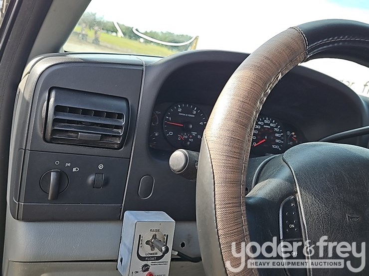 ford-f350-xlt-image-29