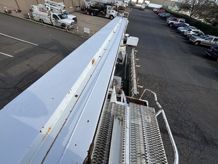 2001-kenworth-t300-image-26