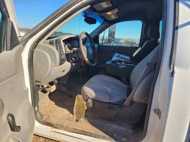 2007-chevrolet-3500-image-40