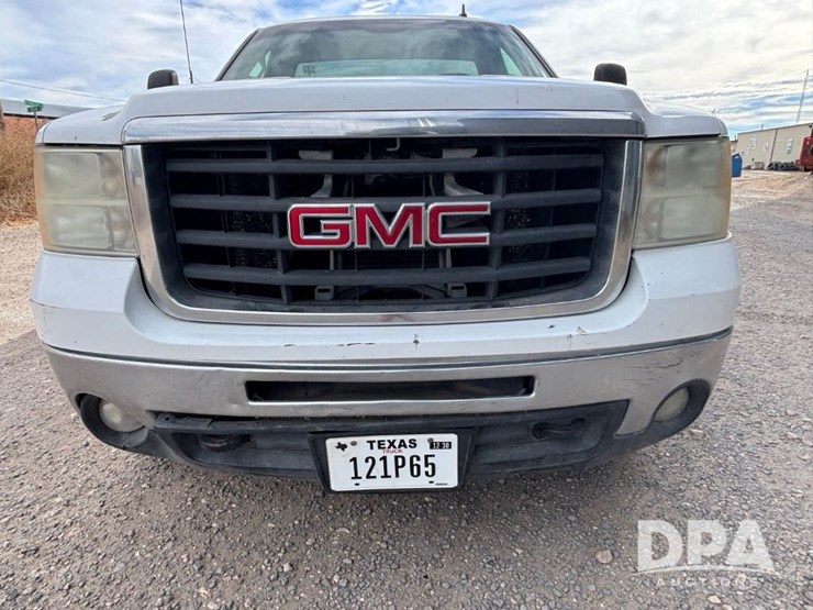 2009-gmc-sierra-2500hd-image-14