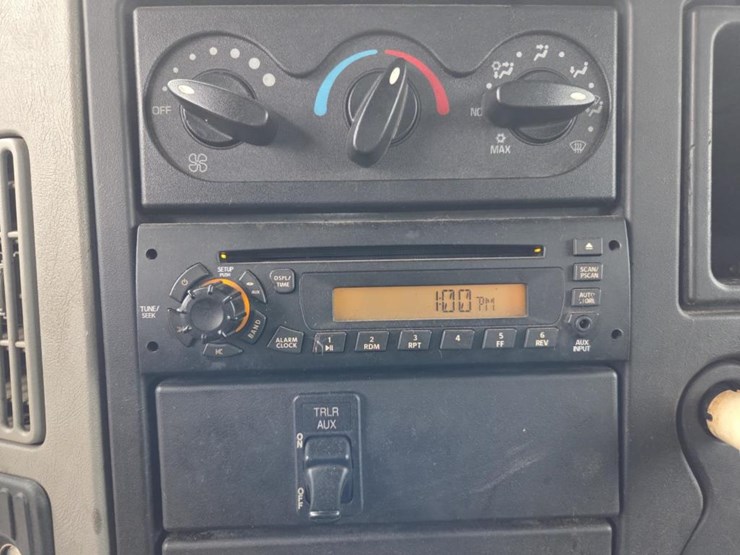 2011-international-durastar-4400-image-73