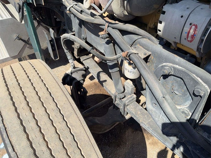 2003-peterbilt-379-image-35