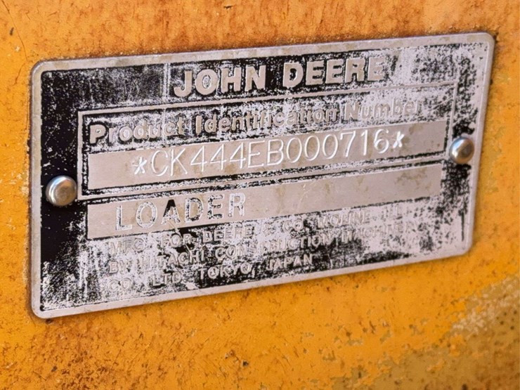 john-deere-444-image-9