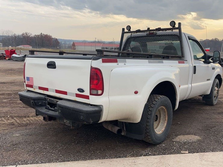 2004-ford-f350-image-3