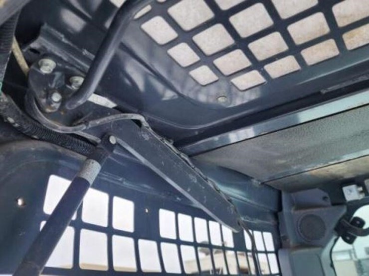 kubota-ssv65-image-16