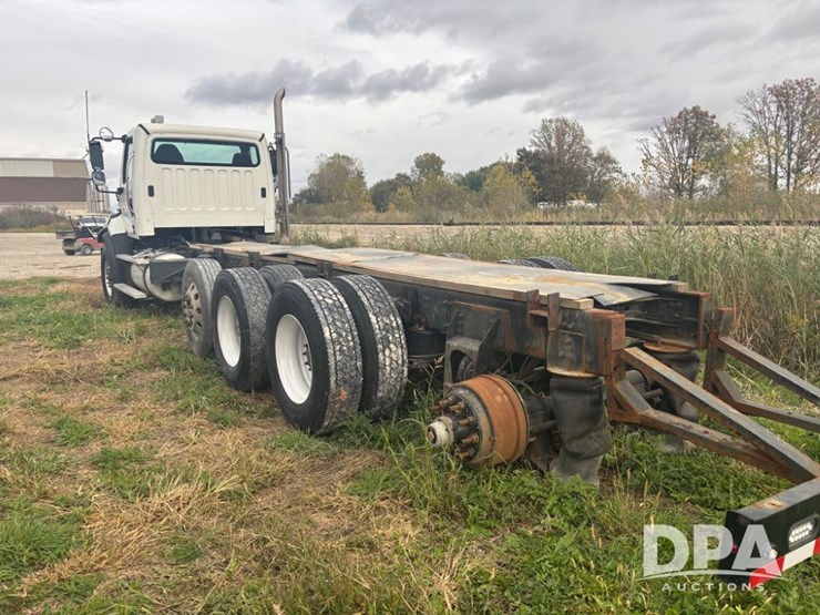 freightliner-114sd-image-7