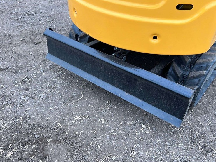 landhero-ldh-kv16-mini-excavator-image-7