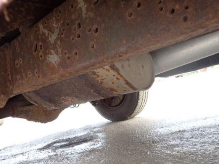 2010-ford-e350-xlt-image-94