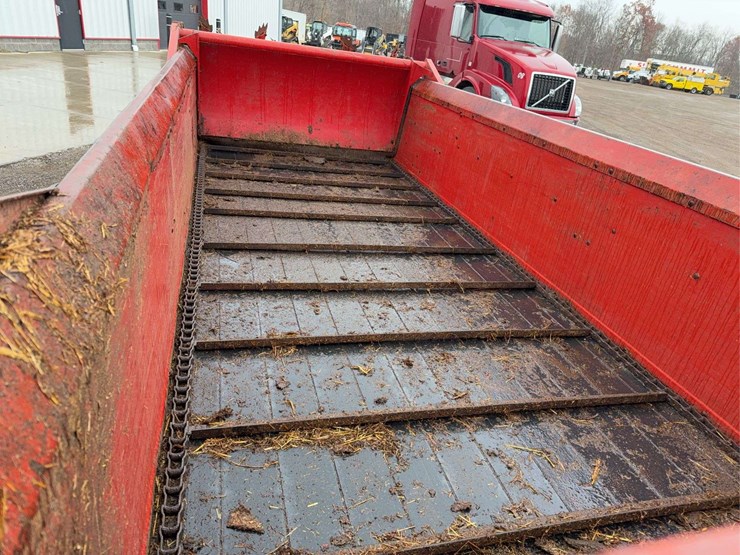 new-holland-195-image-14