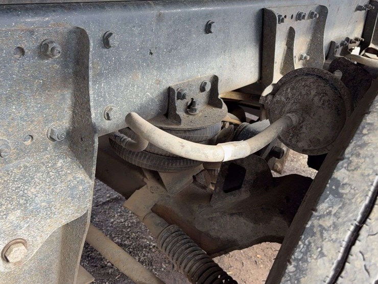 2017-kenworth-t880-image-17