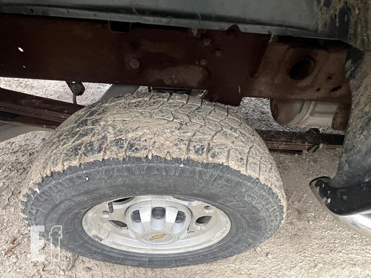 chevrolet-silverado-2500hd-lt-image-18