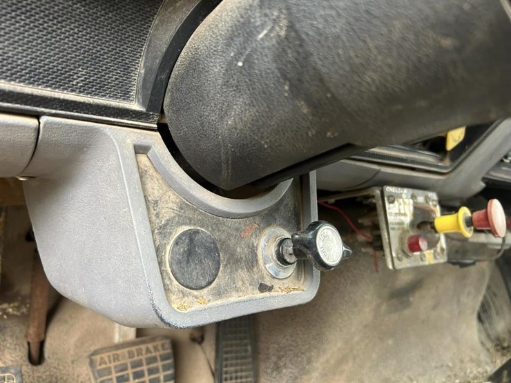 #1429-•-1995-ford-f-series-flatbed-truck-image-59