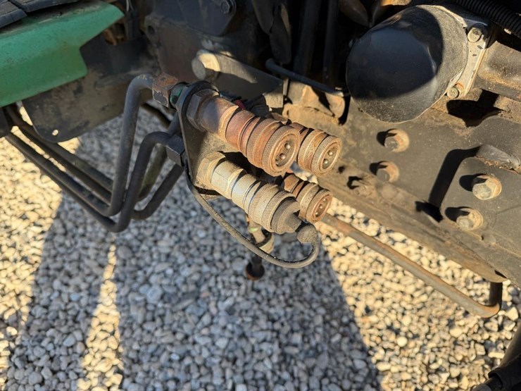 john-deere-4700-image-16