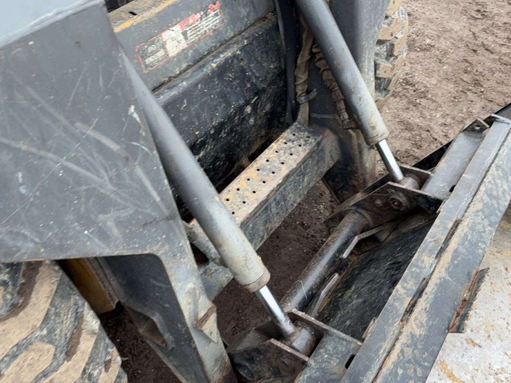 2002-new-holland-ls150-image-16