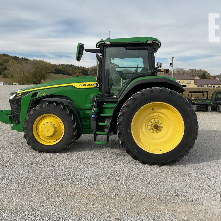 JOHN DEERE 8R 250
