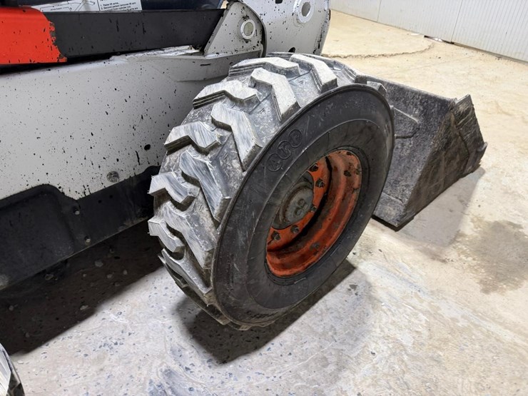 2022-bobcat-s850-image-16