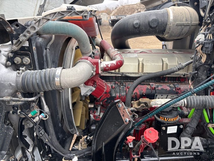 2017-mack-pinnacle-chu613-image-53