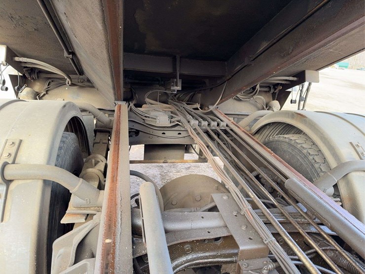 2013-international-workstar-7400-image-35