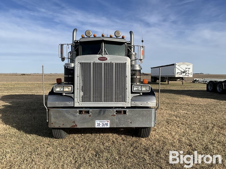 1987-peterbilt-359-image-2