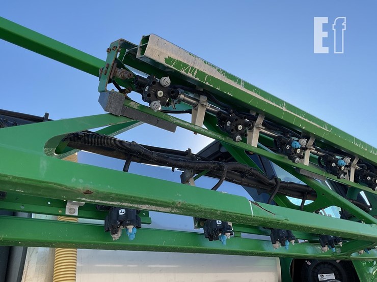 john-deere-r4038-image-24