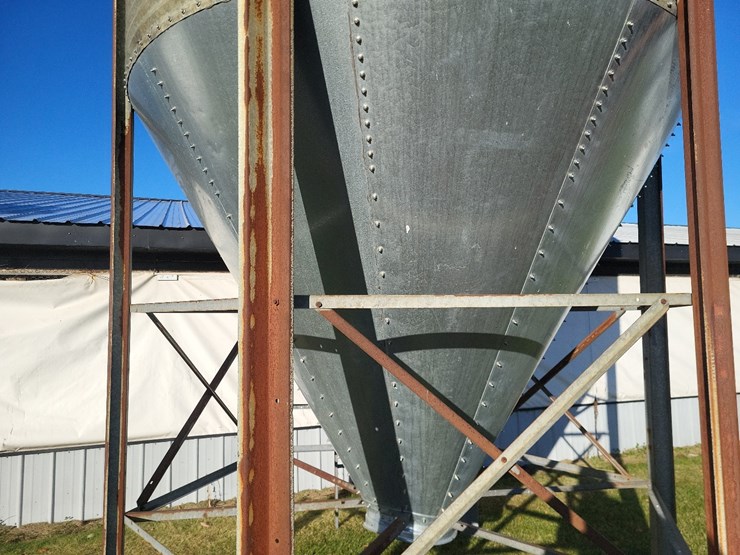 brock-12-ton-feed-bin-w/boot---bin-#6-image-9