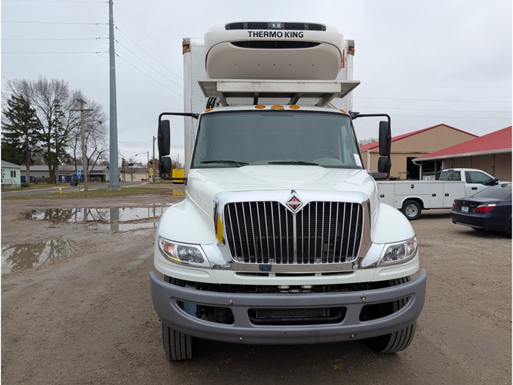 2015-international-durastar-4300-image-2