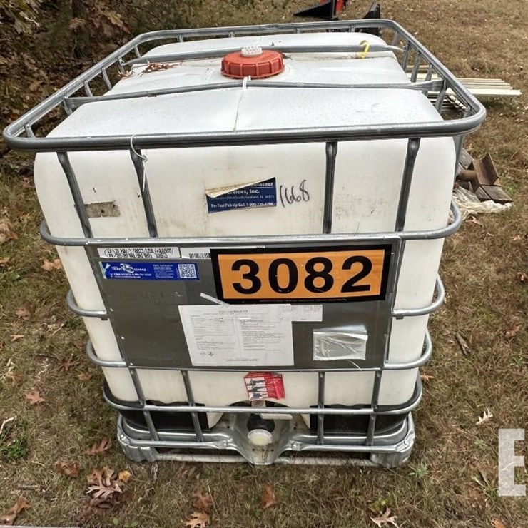 275 GALLON WATER TANK