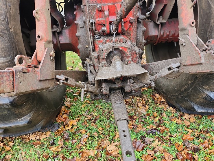 1969-ih-826-diesel-tractor-image-22