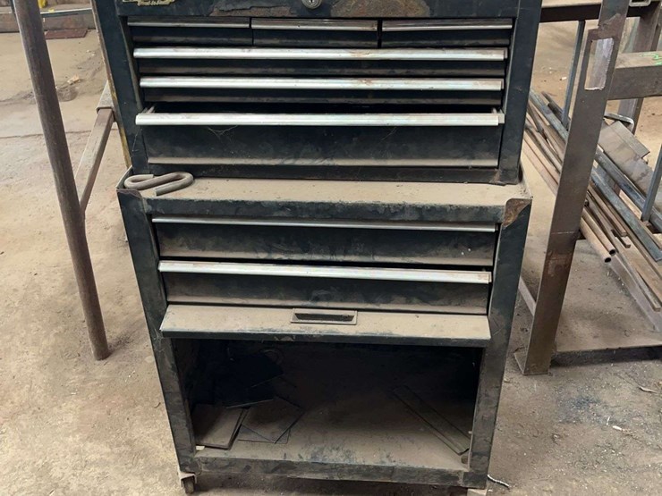 tool-box-on-castors-with-contents-image-1