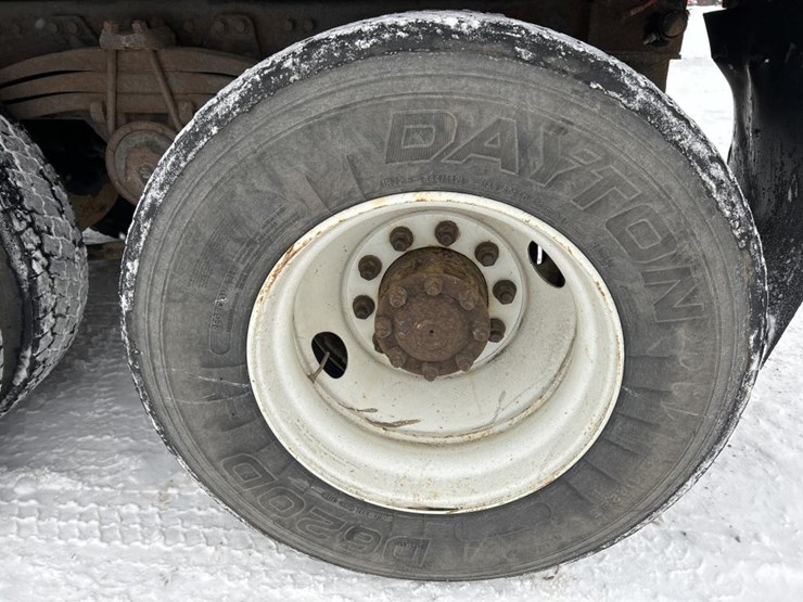 #1042-•-2000-volvo-quad-axle-dump-truck-image-71