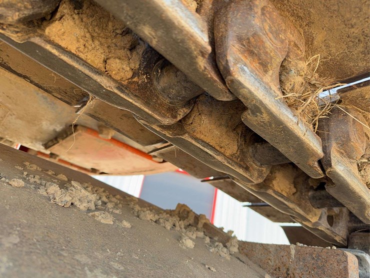 hitachi-225-excavator-image-8