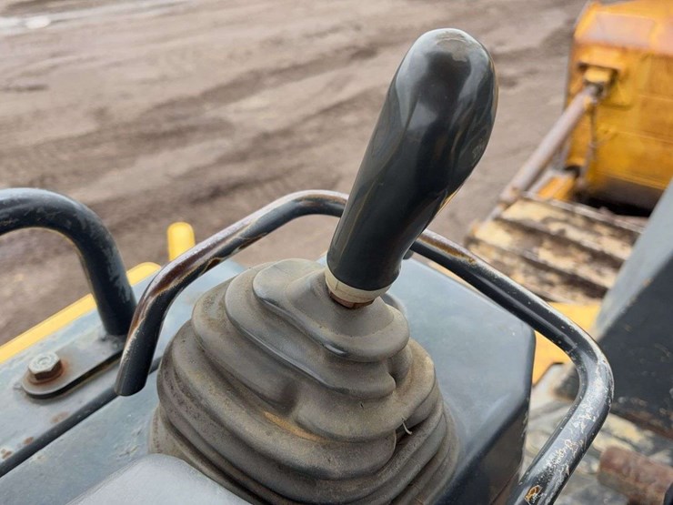 2002-komatsu-d65ex-image-45